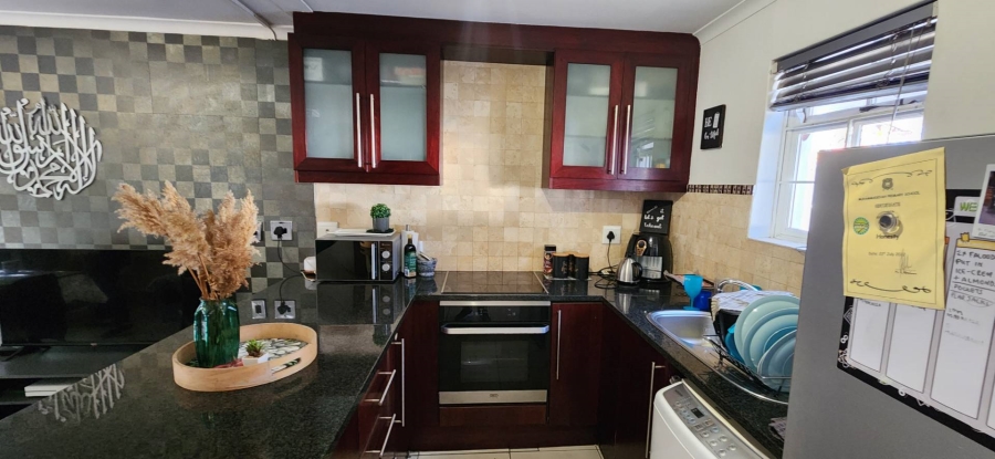 2 Bedroom Property for Sale in Wynberg Western Cape